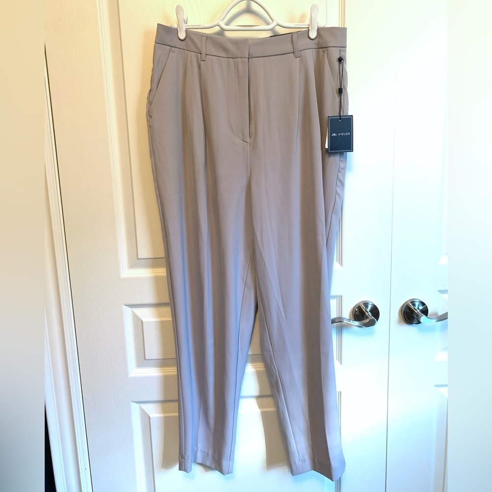 J & L Atelier - High waisted, tapered leg pants / trousers